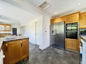Kitchen- click for photo gallery